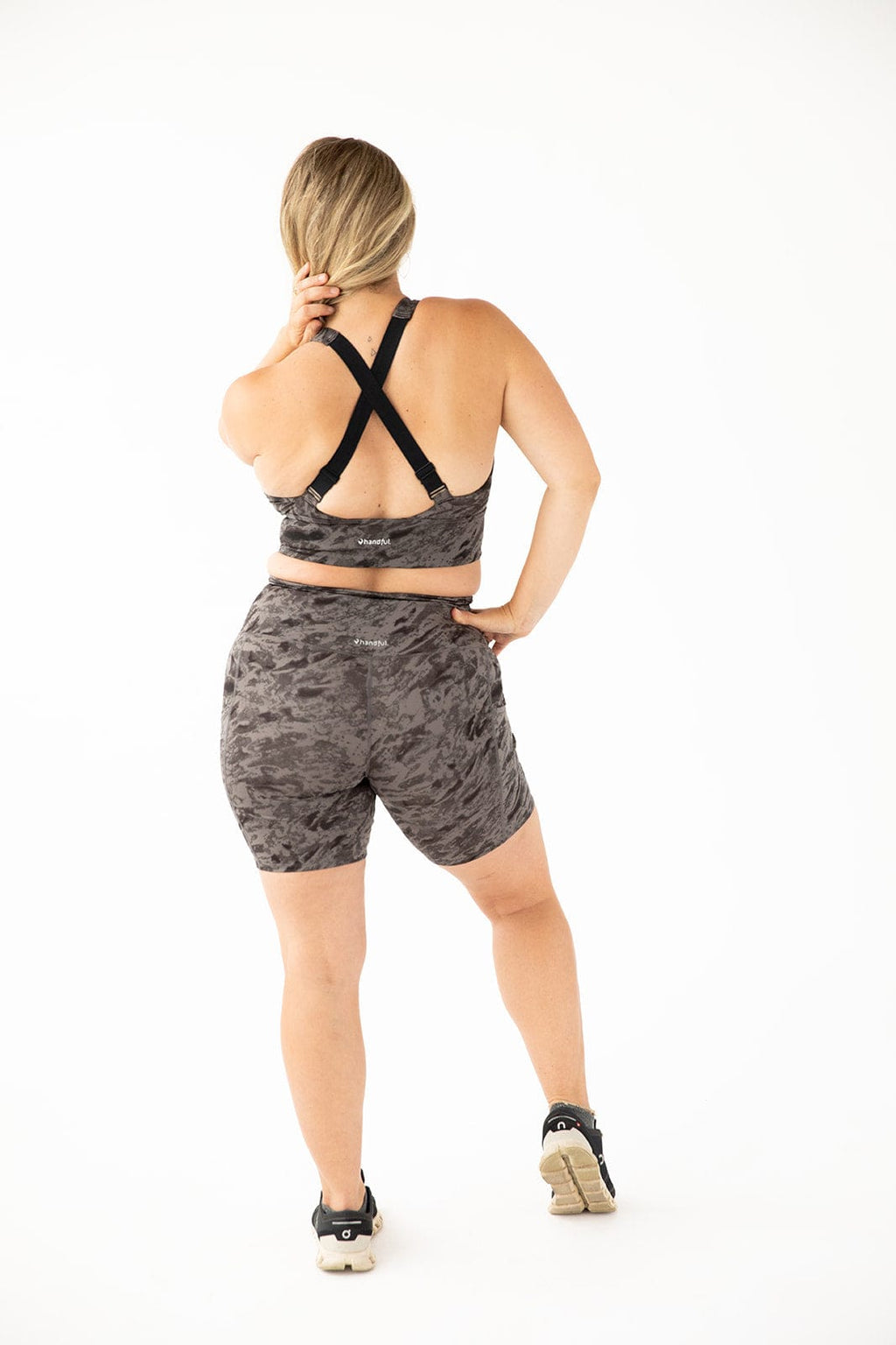 Hi Five High-Waisted Biker Short – Rock Steady (S)
